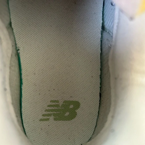 New Balance 574 Athletic Shoes Green - Picture 8 of 10